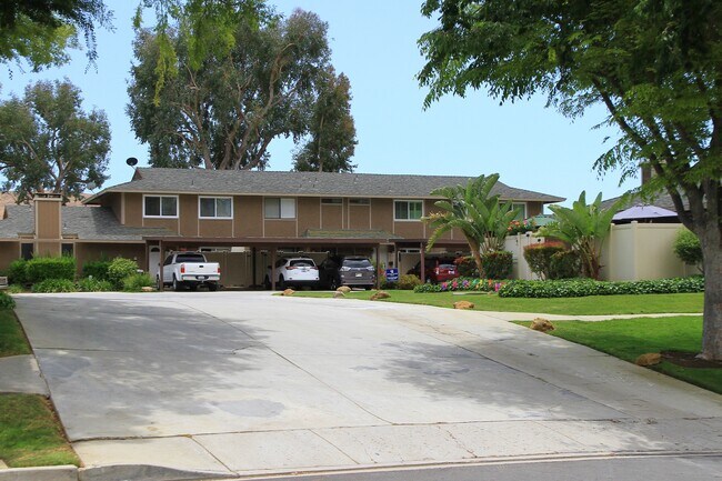 Building Photo - 28652 Conejo View Dr
