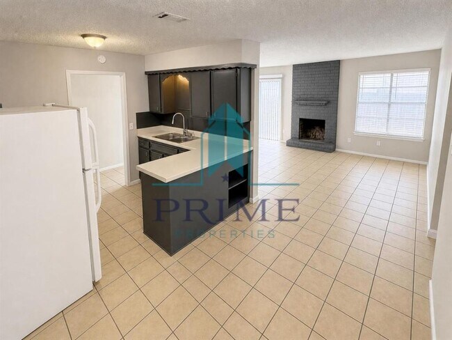 Building Photo - 9900 Randall Dr