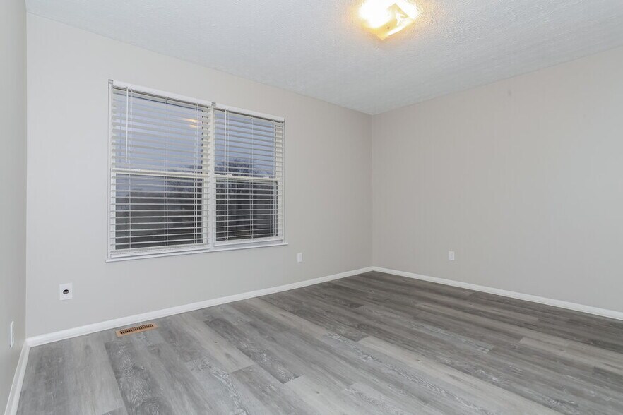 Building Photo - 3255 Cypress Point Ct