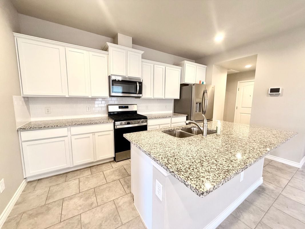 Building Photo - 7742 Lariat Toss Dr