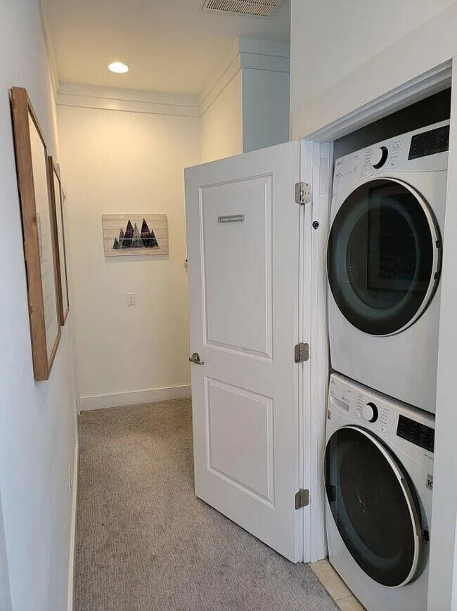 Building Photo - 3206 Noda Blvd