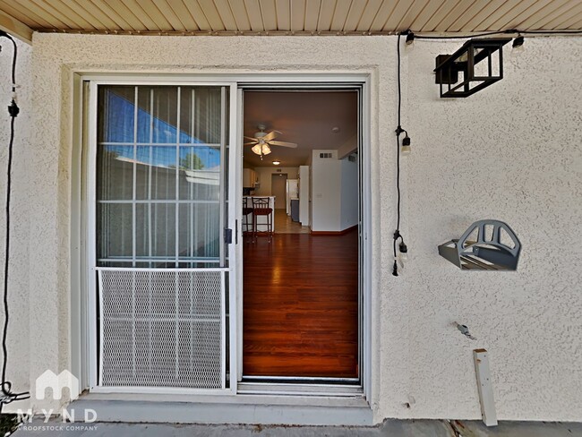 Building Photo - 8042 Laurena Ave