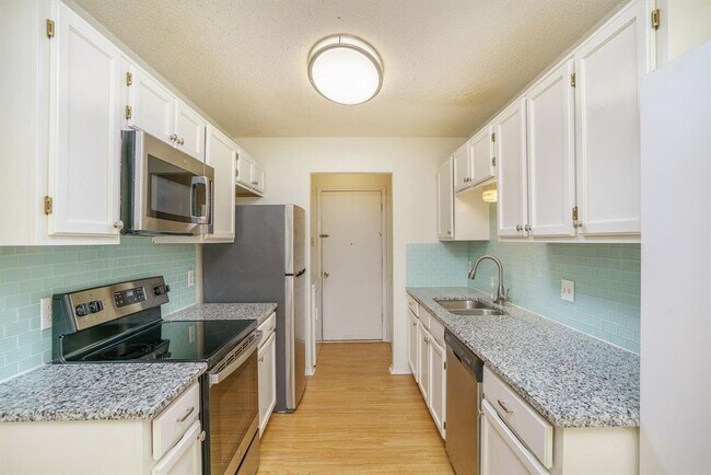Building Photo - 3628 Hulen Park Cir