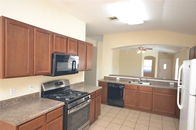 Building Photo - 114 Washington Square Dr