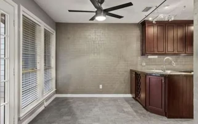 Building Photo - 4067 Beltway-23905