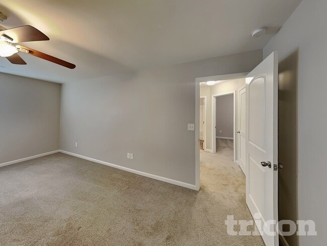 Building Photo - 151 Autumn Woods Dr