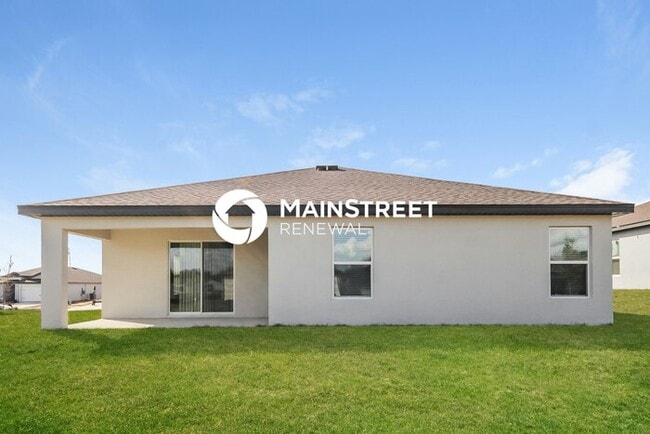 Building Photo - 4 Bedroom Pet-Friendly Home in Mascotte, FL with Main Street Renewal