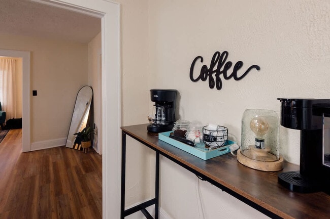 Building Photo - 217 Highland Ave