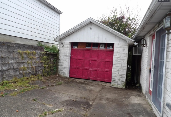 Building Photo - Newly Renovated 3 Bed/1 Bath Single Family...