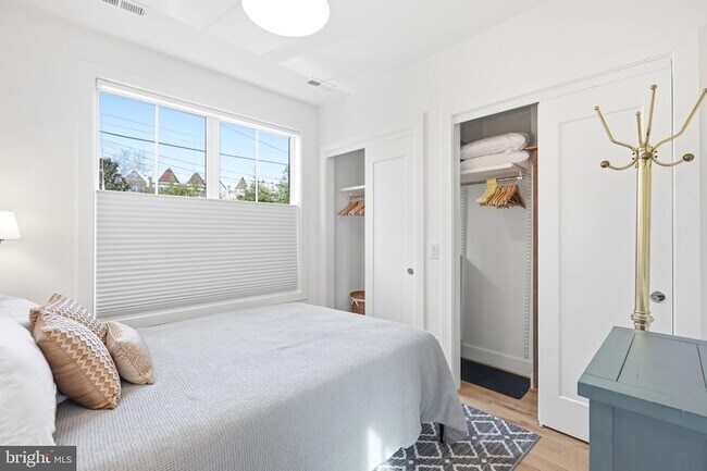 Building Photo - 1775 Swann St NW