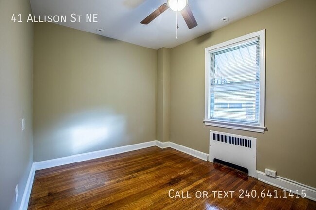 Building Photo - 41 Allison St NE