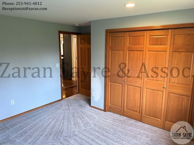 Building Photo - 414 - Your Dream Kitchen Awaits!