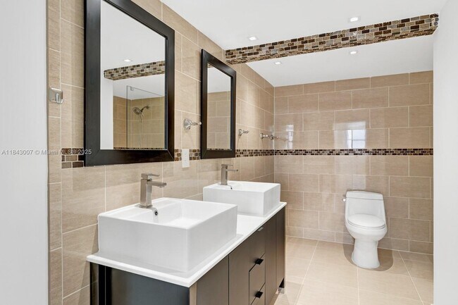 Building Photo - 6770 Indian Creek Dr