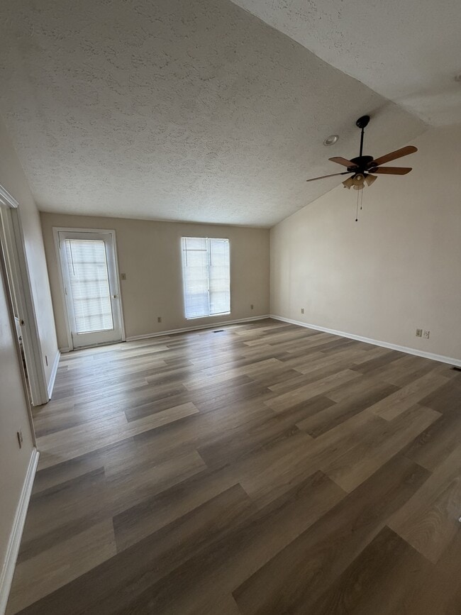 Building Photo - 311 Leisure Lake Dr