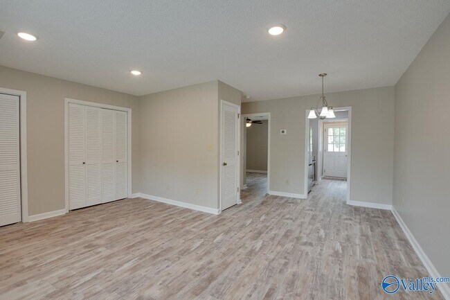 Building Photo - 8146 Oldfield Rd SW