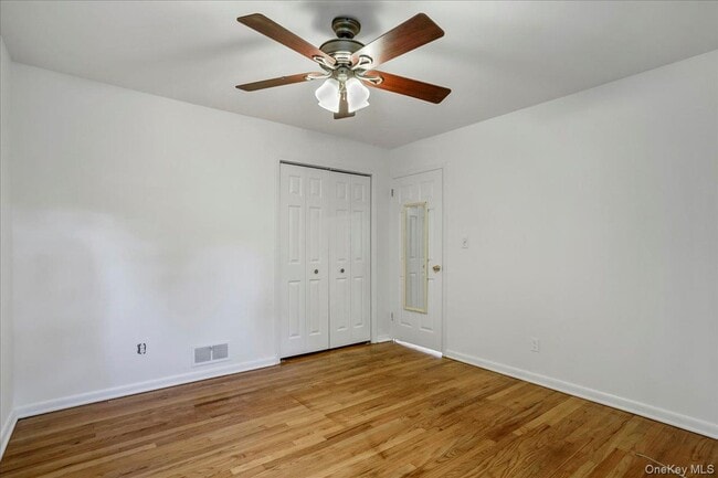 Building Photo - 44 Maplewood Blvd