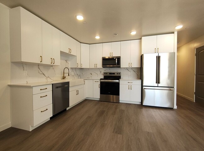 Building Photo - 16852 N Idaho Center Blvd