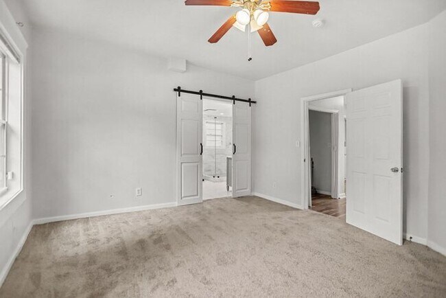 Building Photo - 3BR/2BA Gem Located in Historic West End!