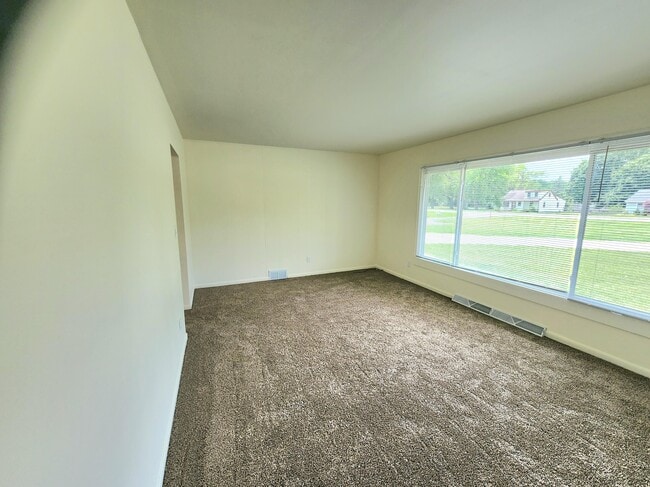 Building Photo - 10143 Carpenter Rd