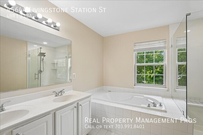 Building Photo - 45644 Livingstone Station St