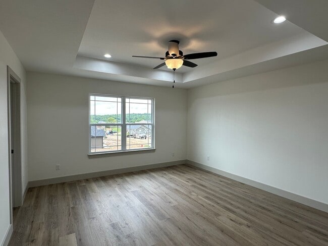 Building Photo - BRAND NEW 4 BED 3 BATH in WAYNESVILLE