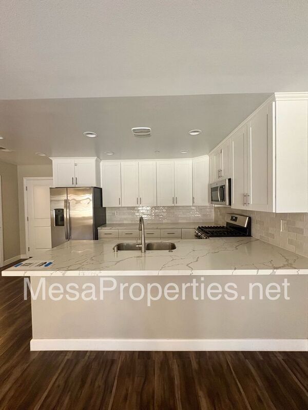Building Photo - 16408 Valencia Ave