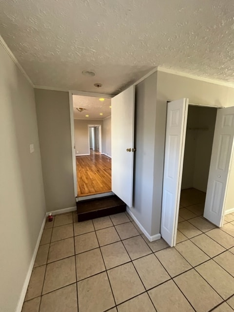 Building Photo - 2344 S Keystone Ave