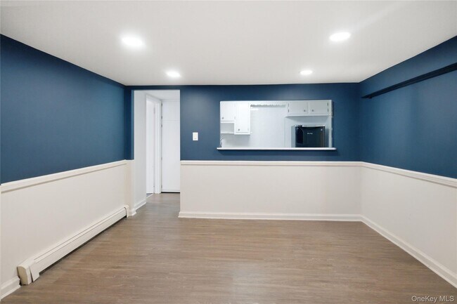 Building Photo - 1641 Falmouth Ave