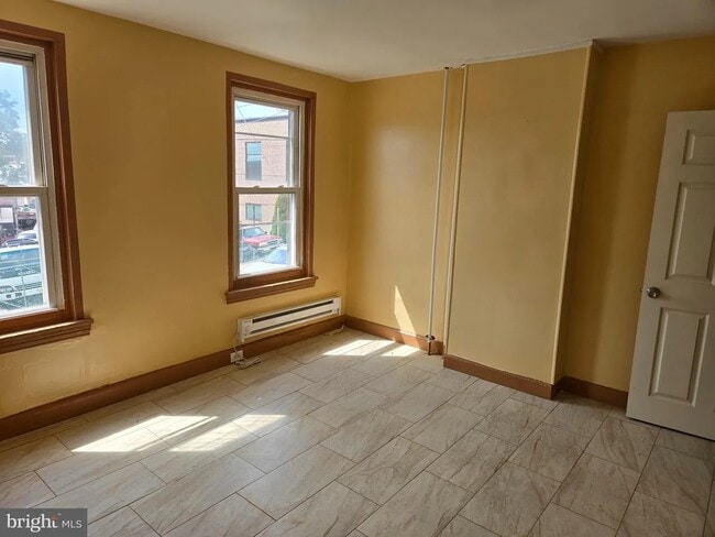 Building Photo - 504 Walnut St