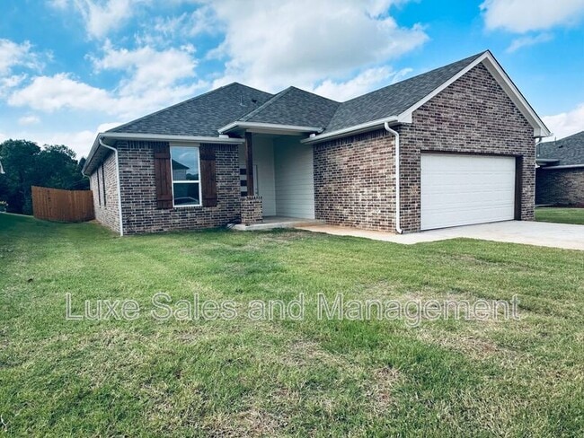 Building Photo - 16305 Villa Valeria Way