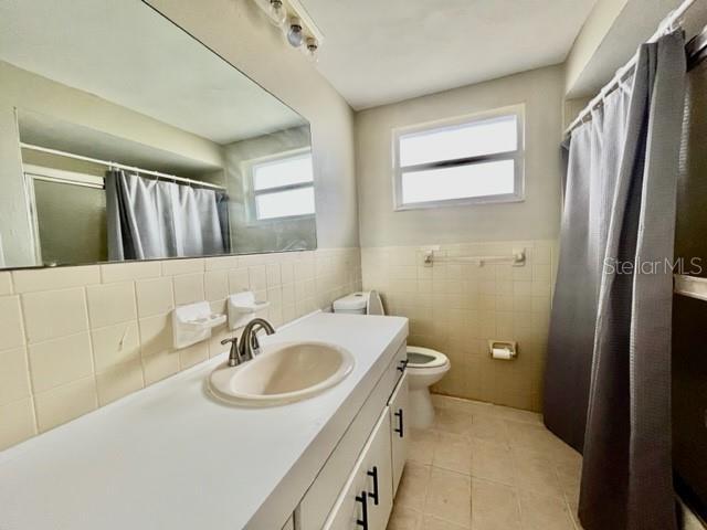 Building Photo - 7540 Oakshire Dr