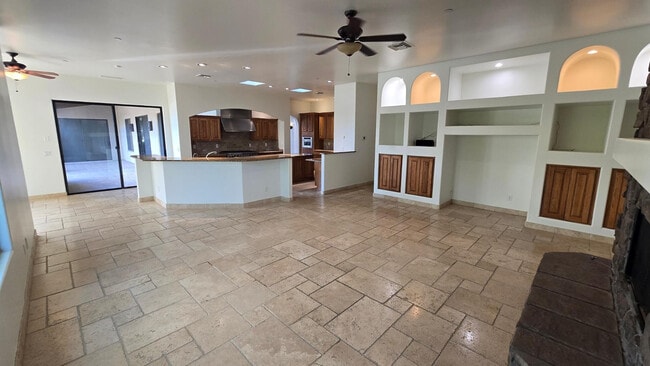 Building Photo - 4485 E Quail Brush Rd