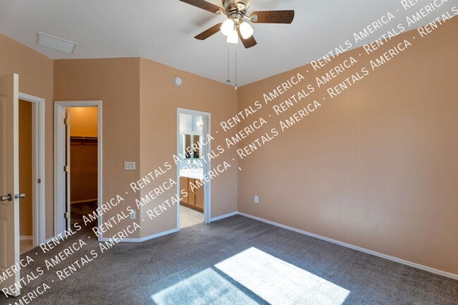 Building Photo - 568 E Painted Pueblo Dr