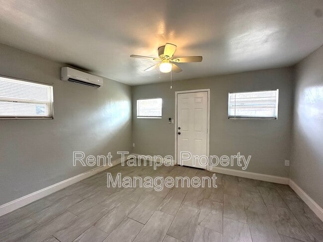 Building Photo - 612-612 17th Ave S