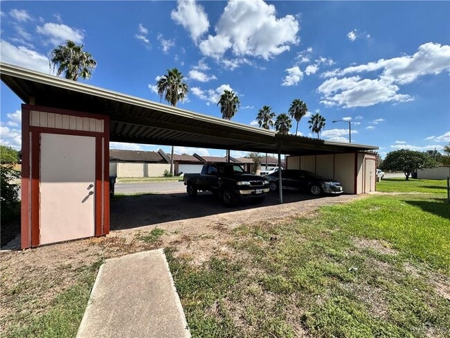 Building Photo - 15 Highland Park Ave