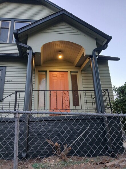 Building Photo - 2767 E Yesler Way