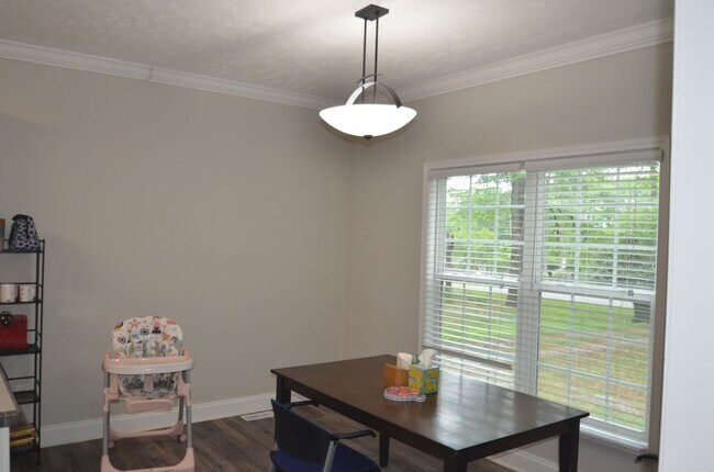 Building Photo - Modern Chapel Hill Retreat with Designer Finishes & Spacious Outdoor Living