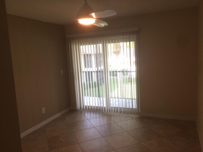 Building Photo - 950 S Kanner Hwy