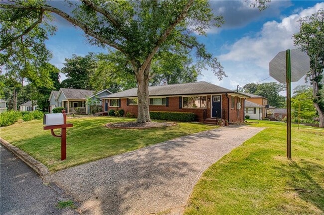 Building Photo - 3447 Pierce St