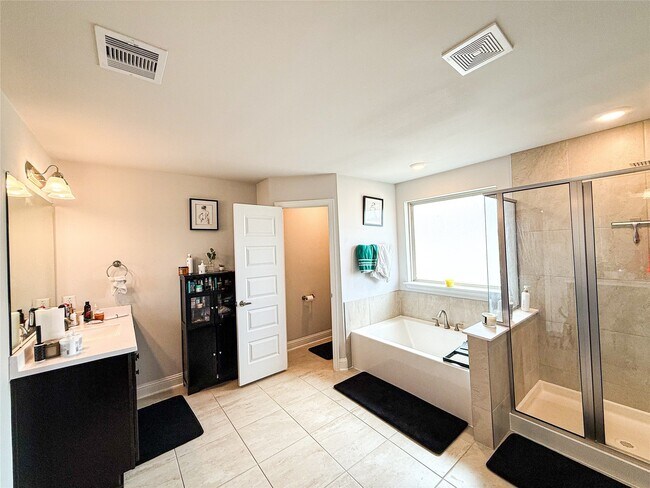 Building Photo - 449 Aurora Creek Ln