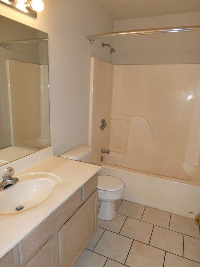 Building Photo - 4409 Derby Ridge Dr