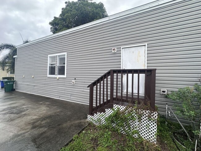 Building Photo - 2808 NW 63rd Ave