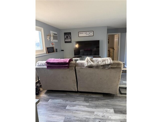 Building Photo - 102 Lake Ave S