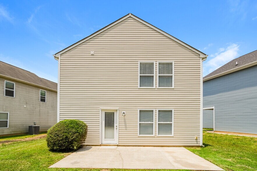 Building Photo - 4532 Stone Mountain Dr