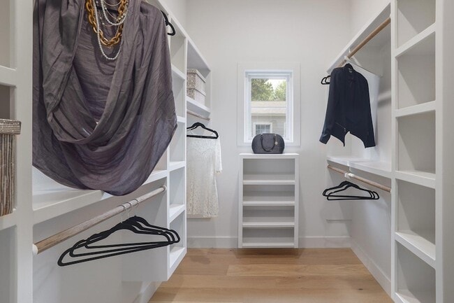 Building Photo - 1703 Piedmont Ave