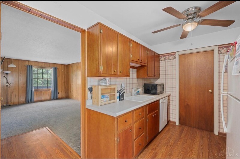 Building Photo - 1002 Stanwood Dr