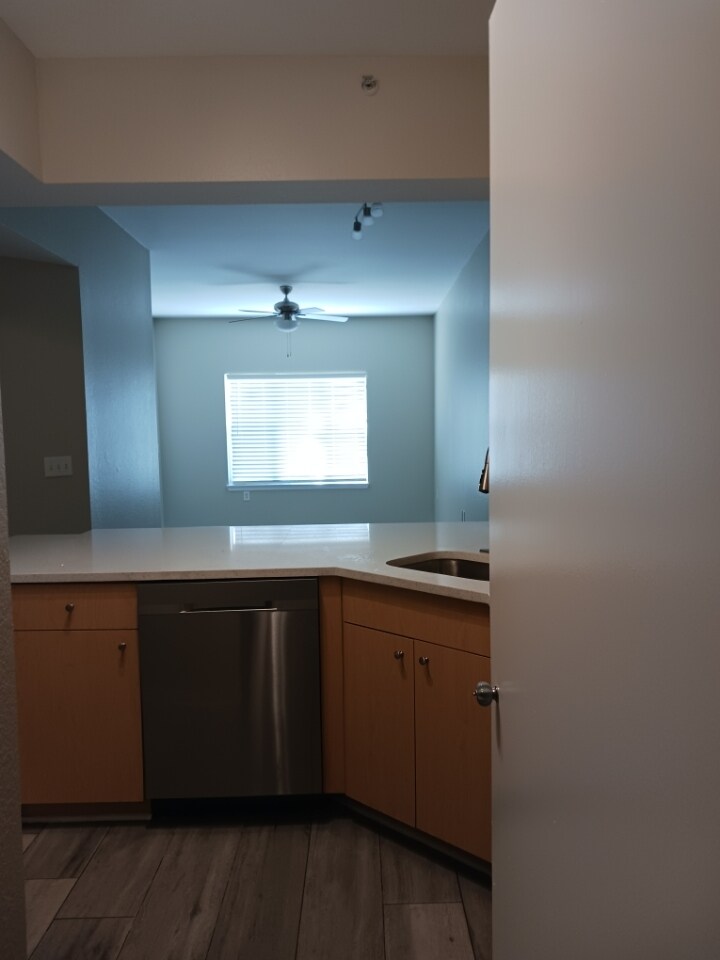 Building Photo - 200 4th Ave S