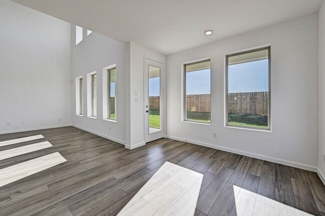 Building Photo - 2605 Mackinac Bay Dr