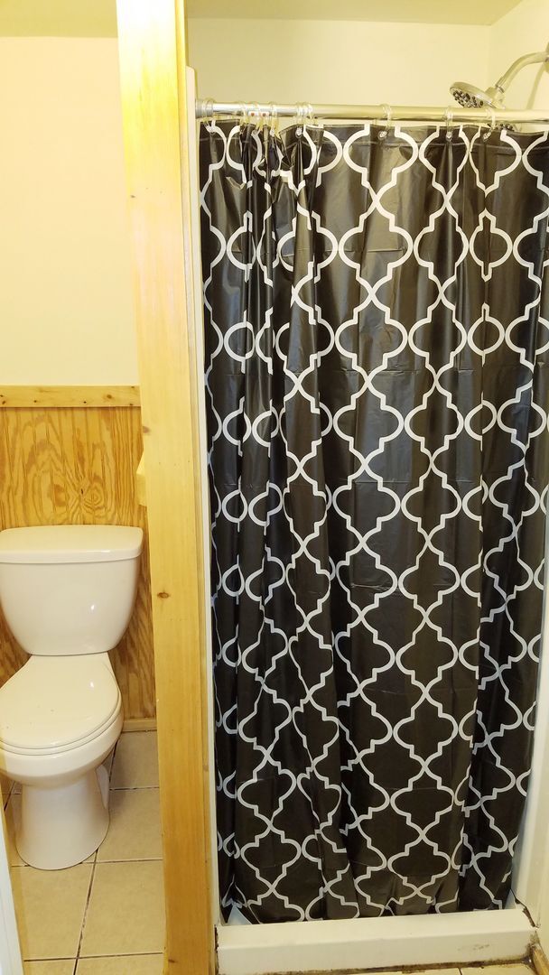Building Photo - 1602 S Chadwick St