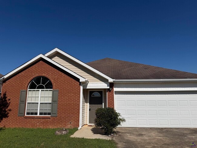 Building Photo - 510 Clover Trail